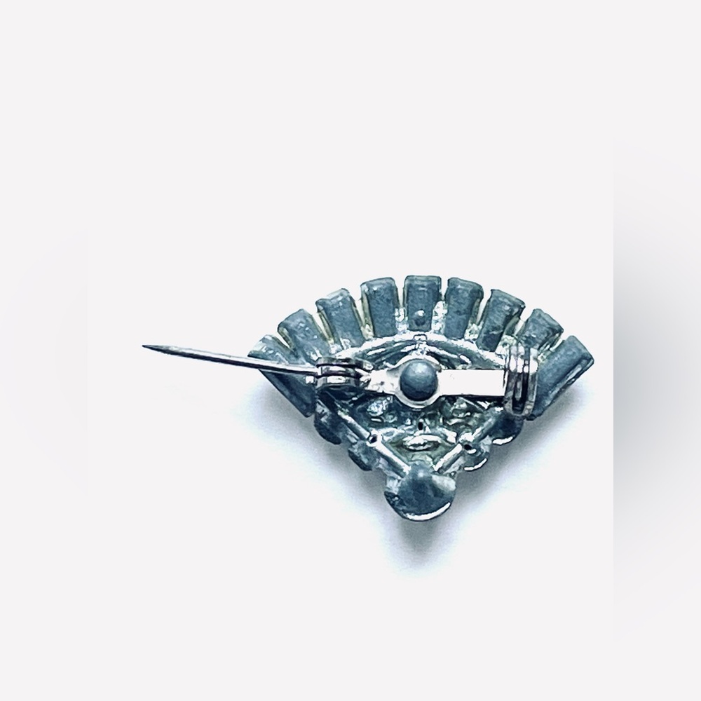 Art Deco Silver Rhinestone Pin - Picture 7 of 10